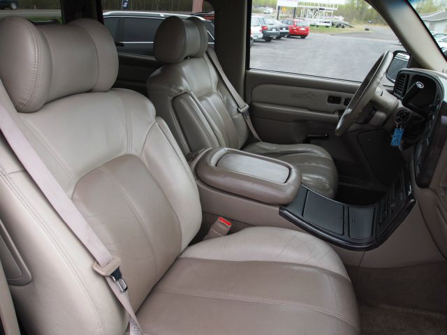 2001 GMC Yukon Denali LS 15