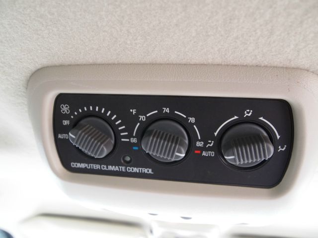 2001 GMC Yukon Denali LS 15