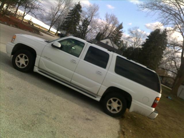 2002 GMC Yukon Denali Sport 4WD