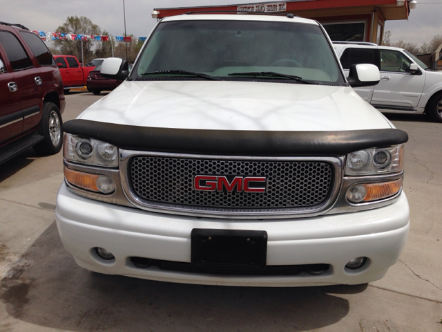 2002 GMC Yukon Denali GLS PZEV
