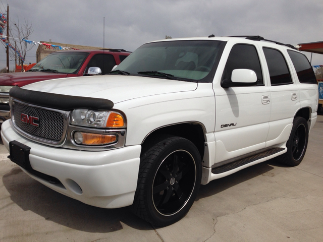 2002 GMC Yukon Denali GLS PZEV