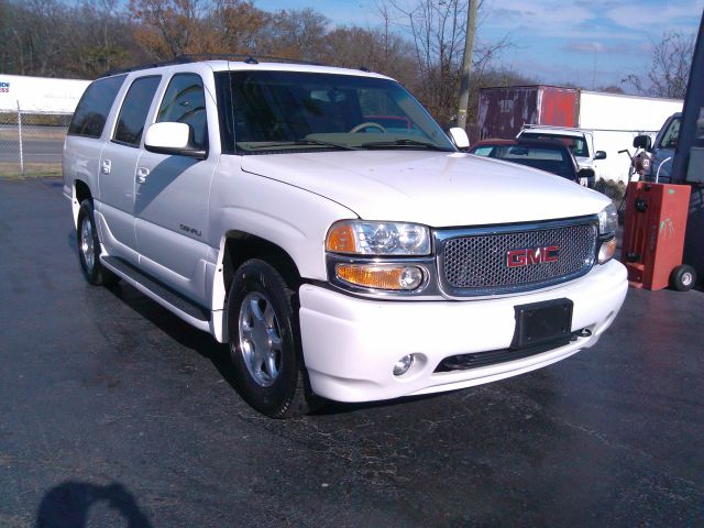 2003 GMC Yukon Denali Sport 4WD