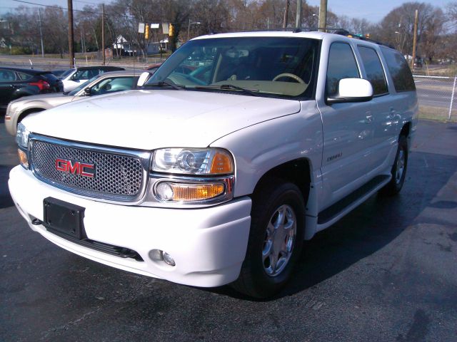 2003 GMC Yukon Denali Sport 4WD
