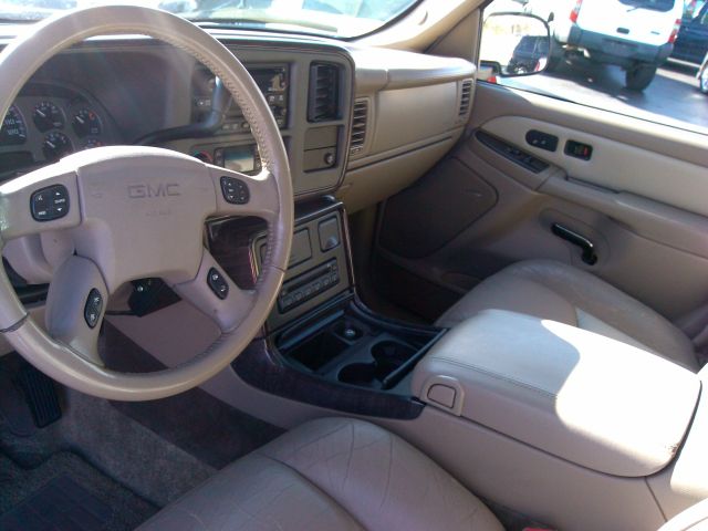 2003 GMC Yukon Denali Sport 4WD