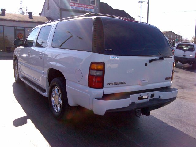 2003 GMC Yukon Denali Sport 4WD