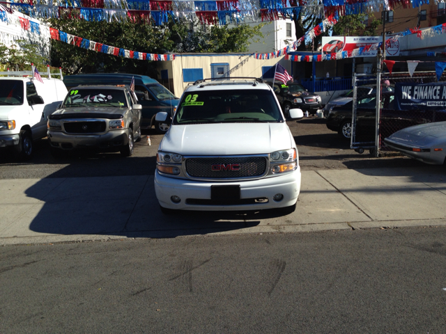 2003 GMC Yukon Denali Sport 4WD