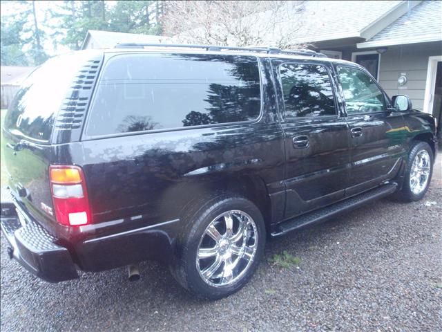 2003 GMC Yukon Denali Unknown