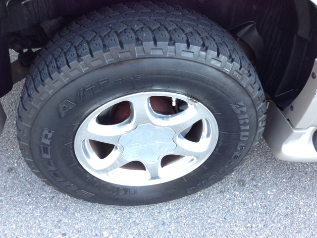 2004 GMC Yukon Denali Sport 4WD