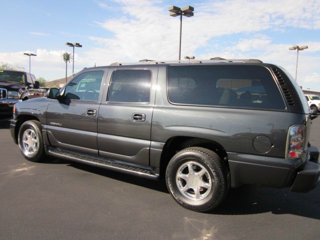 2004 GMC Yukon Denali Sport 4WD