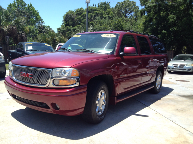 2005 GMC Yukon Denali Sport 4WD
