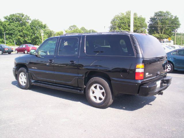 2005 GMC Yukon Denali Sport 4WD