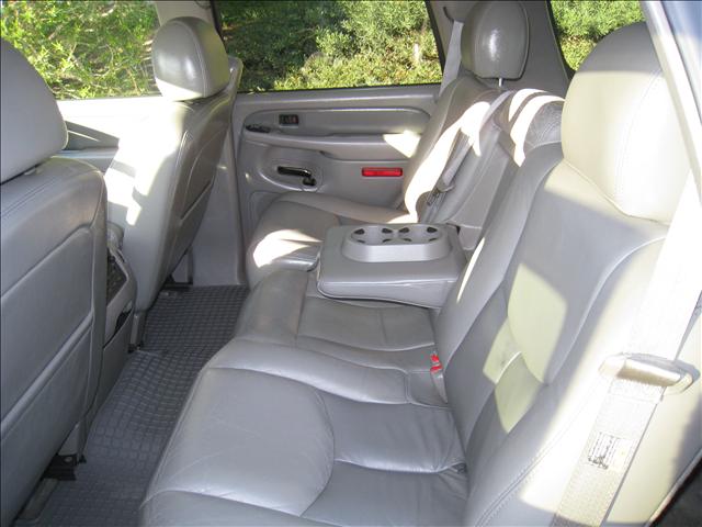 2005 GMC Yukon Denali EX Sedan 4D