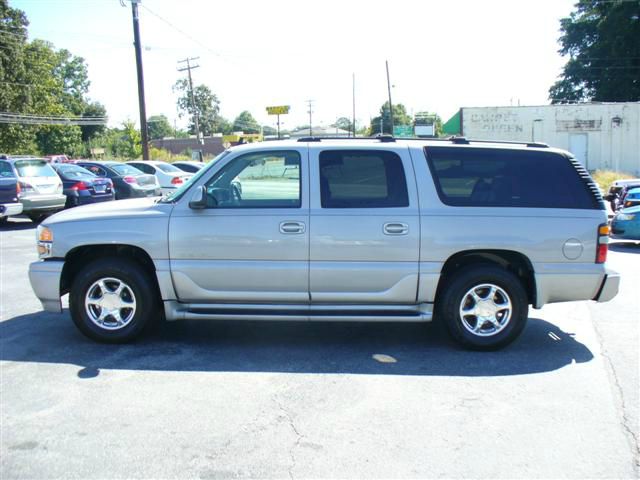 2006 GMC Yukon Denali SXT Van