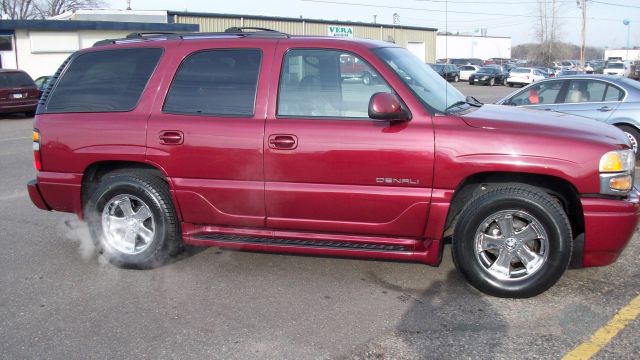 2006 GMC Yukon Denali EX - DUAL Power Doors
