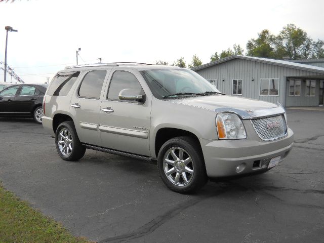 2007 GMC Yukon Denali EX - DUAL Power Doors