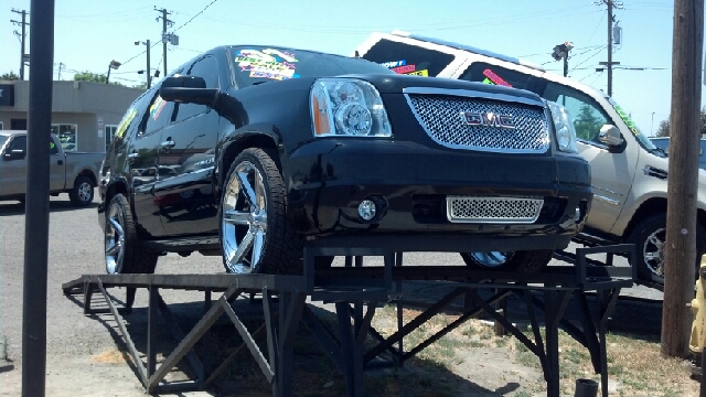 2007 GMC Yukon Denali EX - DUAL Power Doors