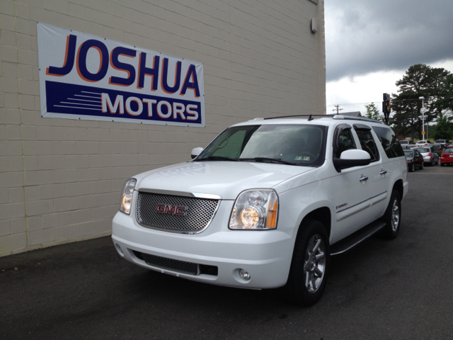 2007 GMC Yukon Denali SXT Van