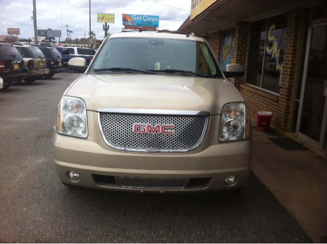 2007 GMC Yukon Denali EX - DUAL Power Doors