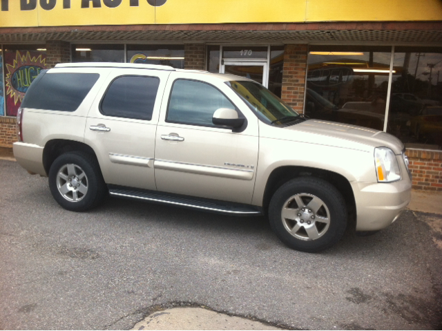2007 GMC Yukon Denali EX - DUAL Power Doors
