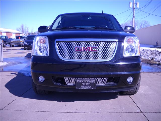 2007 GMC Yukon Denali EX Sedan 4D