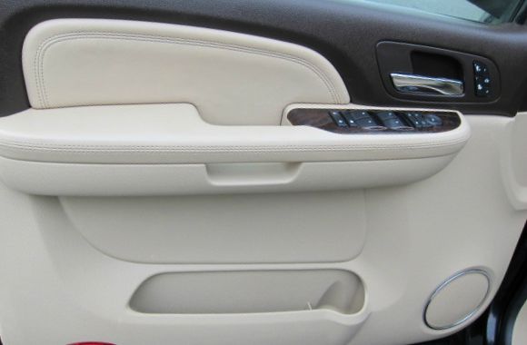 2007 GMC Yukon Denali SXT Van