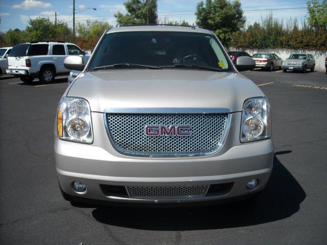 2007 GMC Yukon Denali Unknown