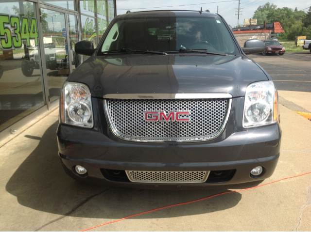 2008 GMC Yukon Denali SXT Van