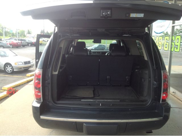 2008 GMC Yukon Denali SXT Van