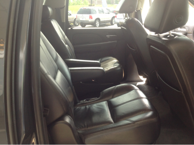 2008 GMC Yukon Denali SXT Van