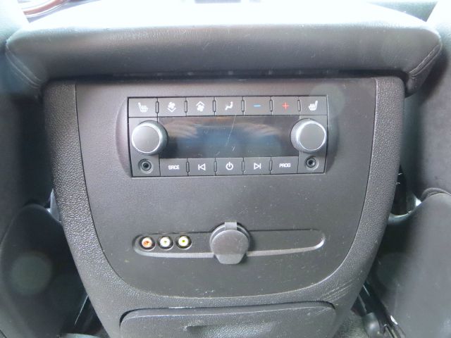 2008 GMC Yukon Denali EX - DUAL Power Doors