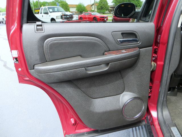 2008 GMC Yukon Denali EX - DUAL Power Doors