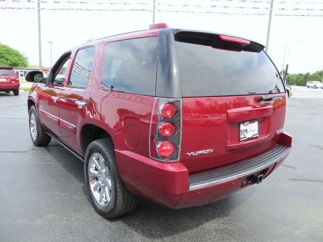 2008 GMC Yukon Denali EX - DUAL Power Doors