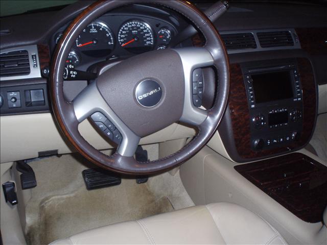 2008 GMC Yukon Denali Unknown