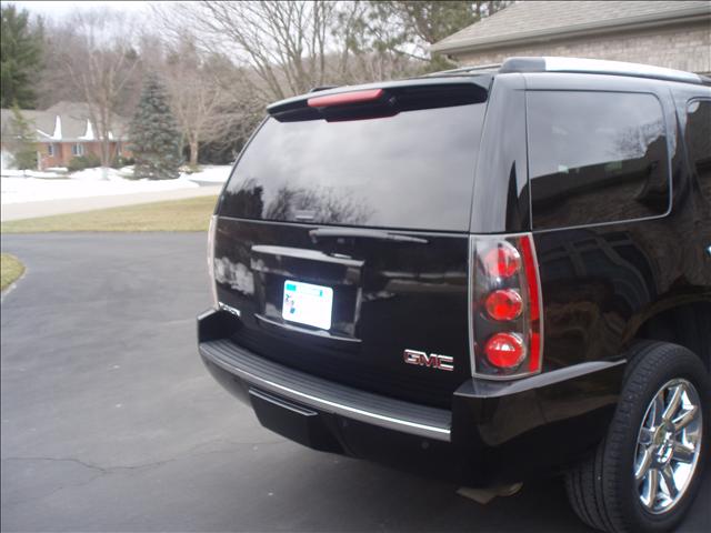 2008 GMC Yukon Denali Unknown