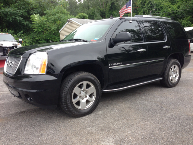 2008 GMC Yukon Denali EX - DUAL Power Doors