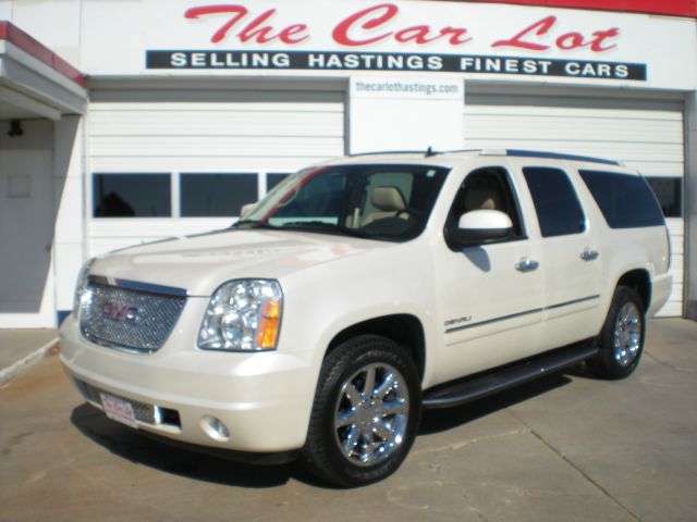 2012 GMC Yukon Denali Crew Cab Short Box 2-wheel Drive SLE