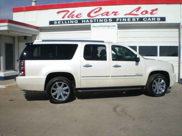 2012 GMC Yukon Denali Crew Cab Short Box 2-wheel Drive SLE