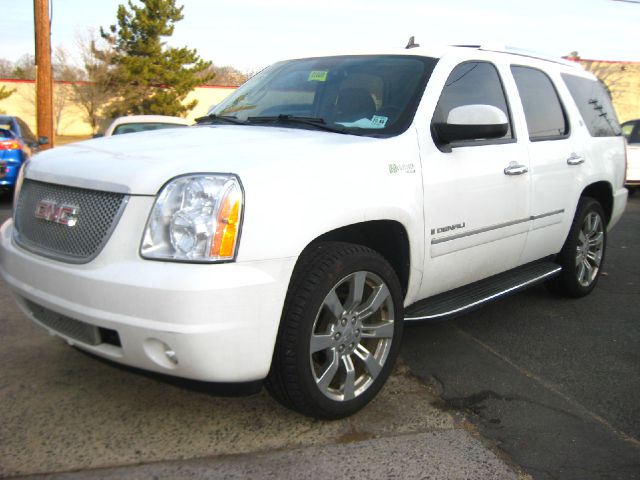 2009 GMC Yukon Hybrid EX Sedan 4D