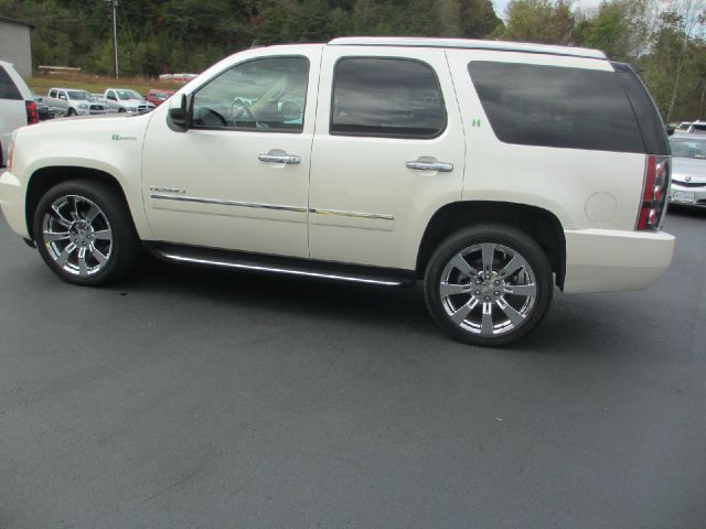 2011 GMC Yukon Hybrid LT, Z71, Crewcab