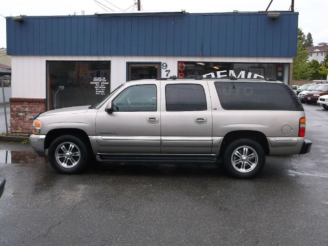 2000 GMC Yukon XL C350 4dr Sdn 3.5L Sport RWD Sedan
