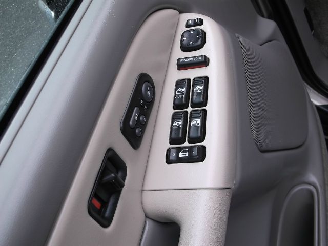 2000 GMC Yukon XL C350 4dr Sdn 3.5L Sport RWD Sedan