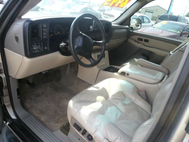 2000 GMC Yukon XL C350 4dr Sdn 3.5L Sport RWD Sedan