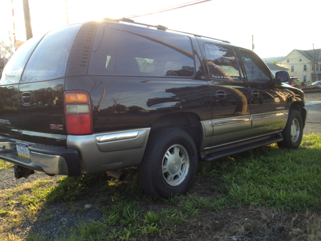 2000 GMC Yukon XL C350 4dr Sdn 3.5L Sport RWD Sedan