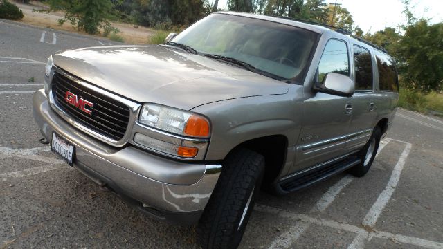 2001 GMC Yukon XL C350 4dr Sdn 3.5L Sport RWD Sedan