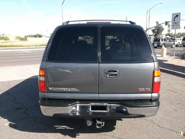 2001 GMC Yukon XL C350 4dr Sdn 3.5L Sport RWD Sedan