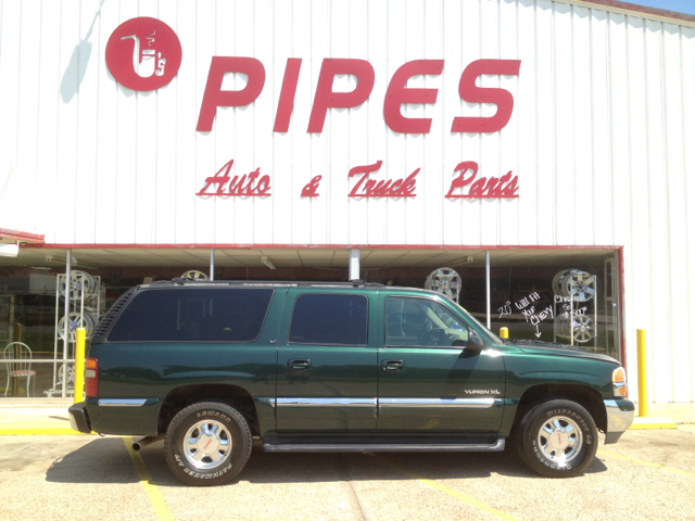 2001 GMC Yukon XL C350 4dr Sdn 3.5L Sport RWD Sedan