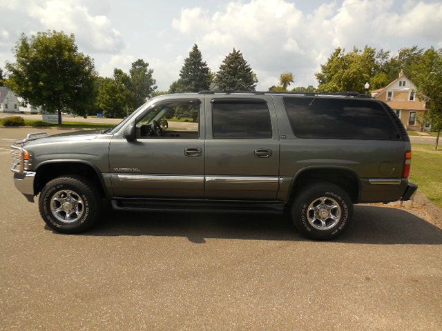 2001 GMC Yukon XL Carrera Coupe