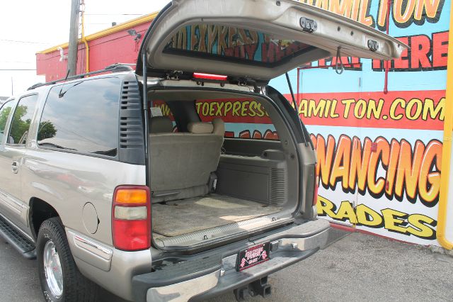 2001 GMC Yukon XL C350 4dr Sdn 3.5L Sport RWD Sedan