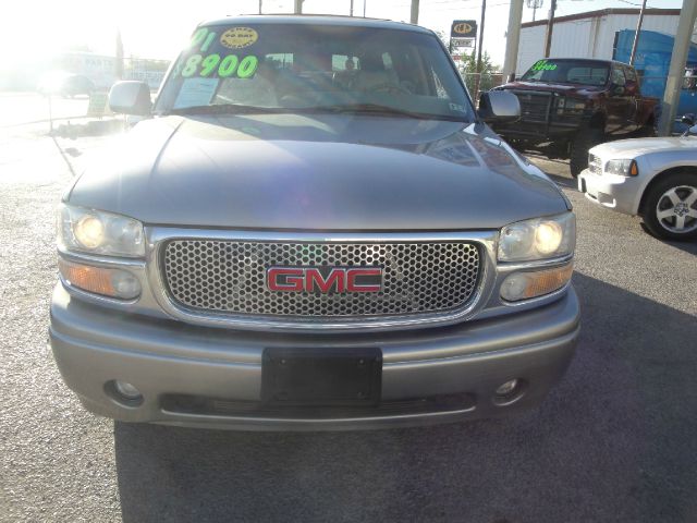 2001 GMC Yukon XL EX Sedan 4D