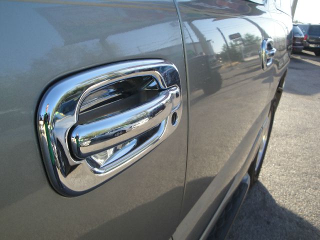 2001 GMC Yukon XL EX Sedan 4D